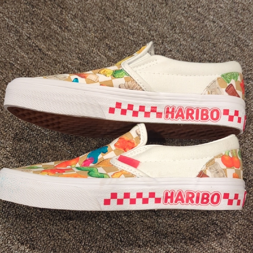 Vans White and Red Slip-On Sneakers with Elastic Panels - Picture 5 of 7